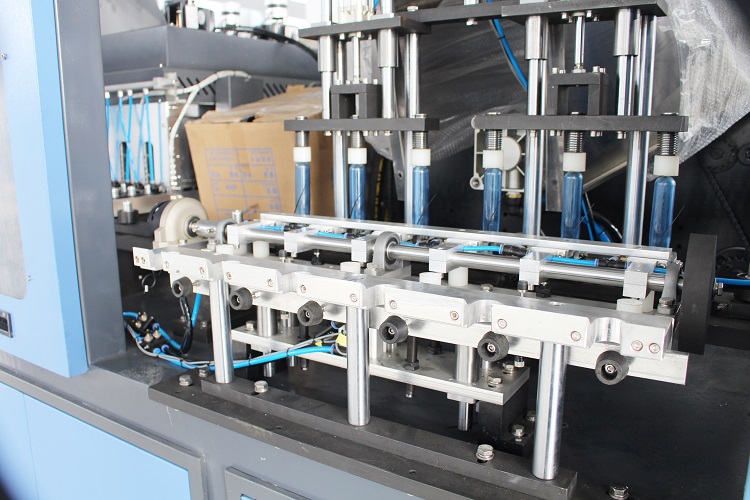 5500-7500BPH 0.1-2L PET Bottle Full Automatic Servo Blow Molding Machine