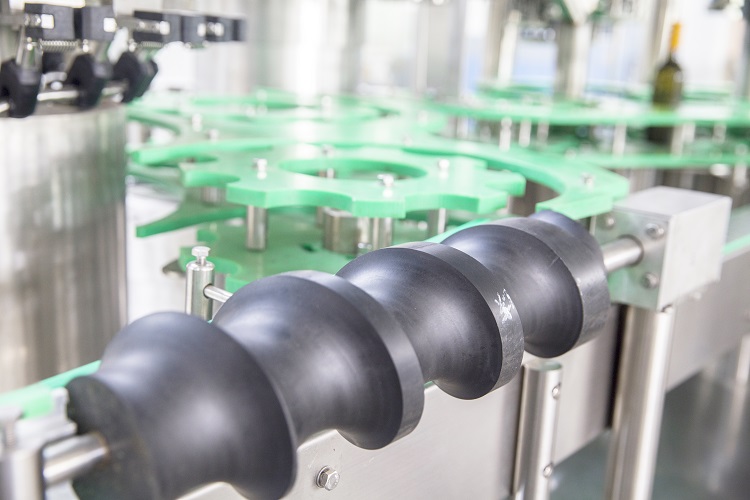 Automatic Glass Bottle Non-Carbonated Drink Filling Machine for Wine , Juice , Vodka etc