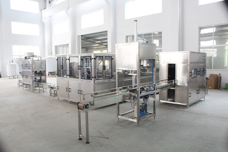 NAVAN Quality Assurance 5 Gallon Filling Machine Barreled Water Production Line