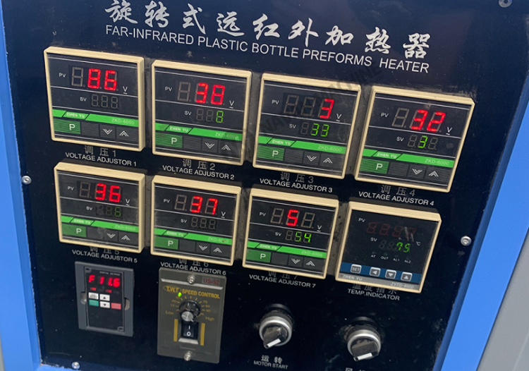 Two Cavities 800-1000BPH Semi Automatic 0.2 - 2.0L PET Bottle Stretch Blow Molding Machine