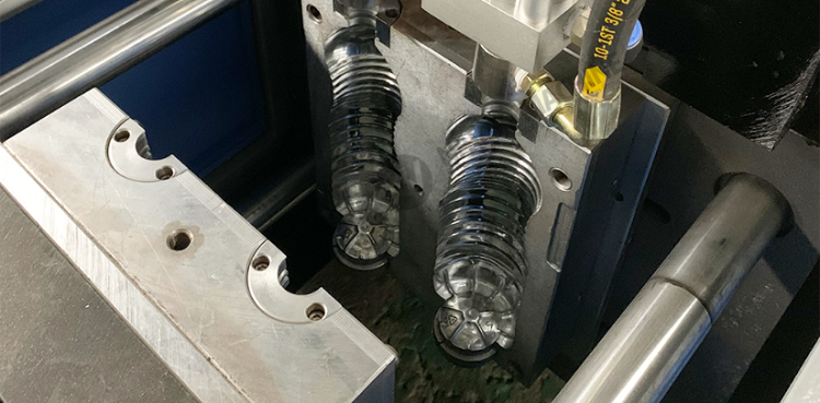 Two Cavities 800-1000BPH Semi Automatic 0.2 - 2.0L PET Bottle Stretch Blow Molding Machine