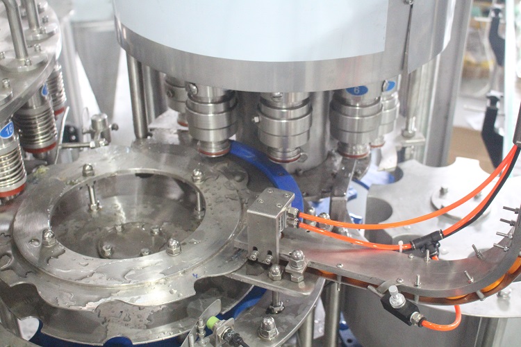 NAVAN Stable Quality Fully Automatic PET Bottle Juice Filling Machine