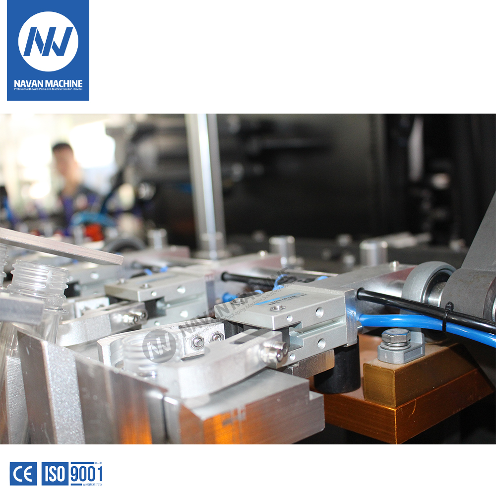 Automatic Servo 6 Cavities Plastic Bottle Making Machine Blowing Machine