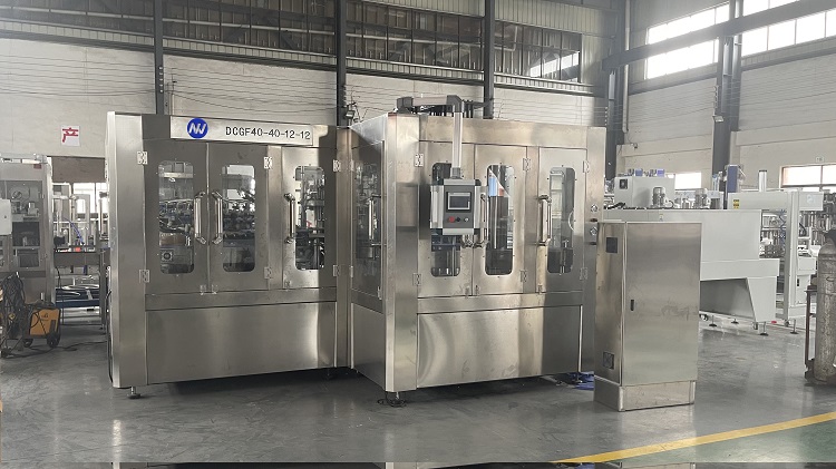 Carbonated Drink Filling Machine