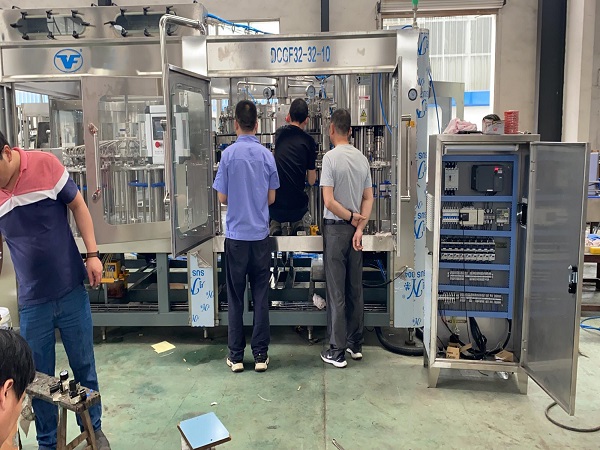 Briefly introduction of the knowledge about liquid filling machine